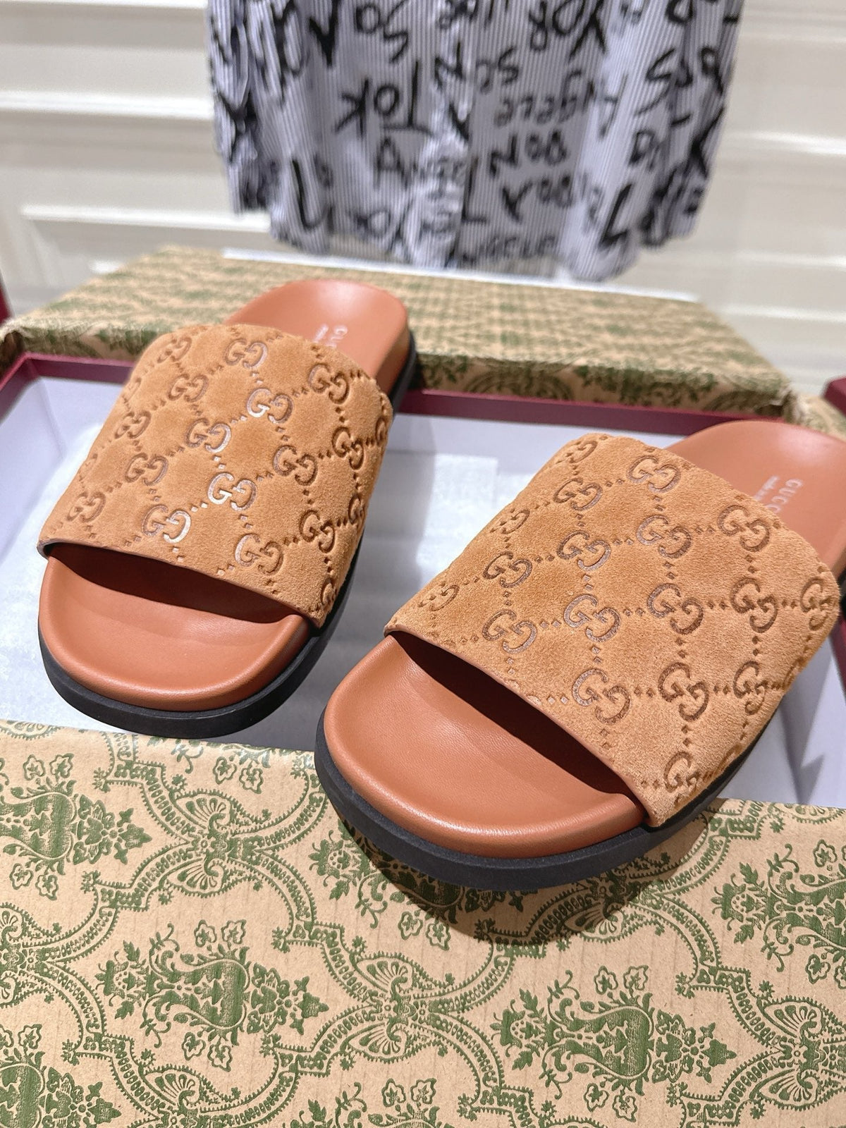GG SLIDES IN BURNT ORANGE SUEDE WITH EMBOSSED LOGO STYLE 5 mysite