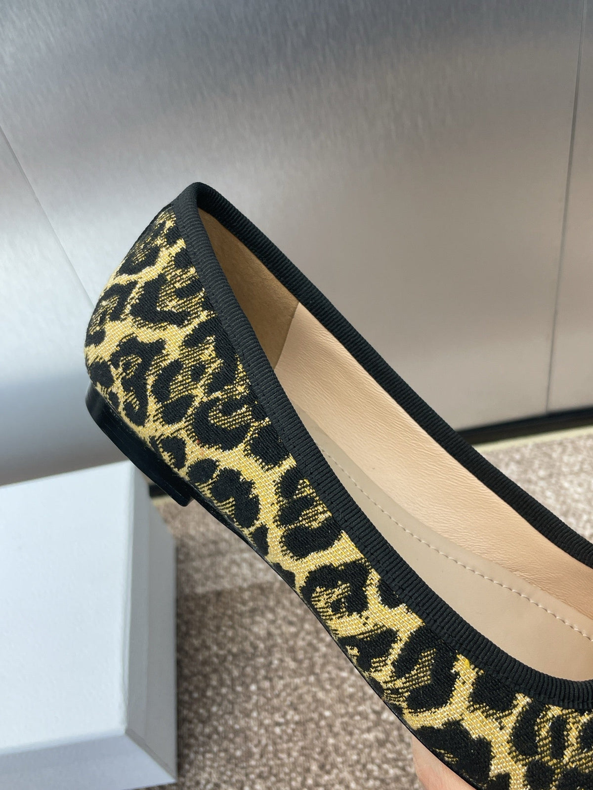 PEARL BALLET FLAT CAMEL PONY HAIR CALFSKIN WITH BROWN LEOPARD MOTIF mysite