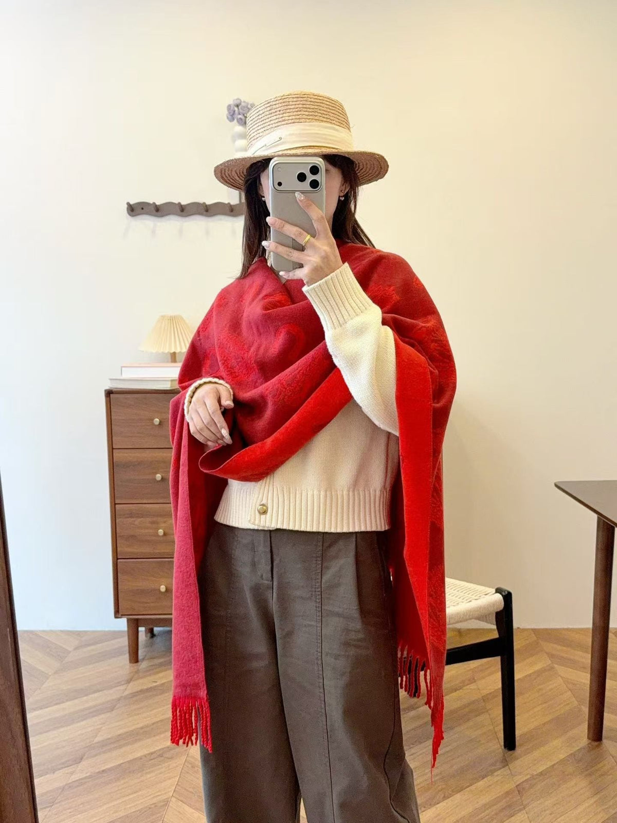 Worth the Hype – The Ultimate Winter Scarf-007 Lxucase