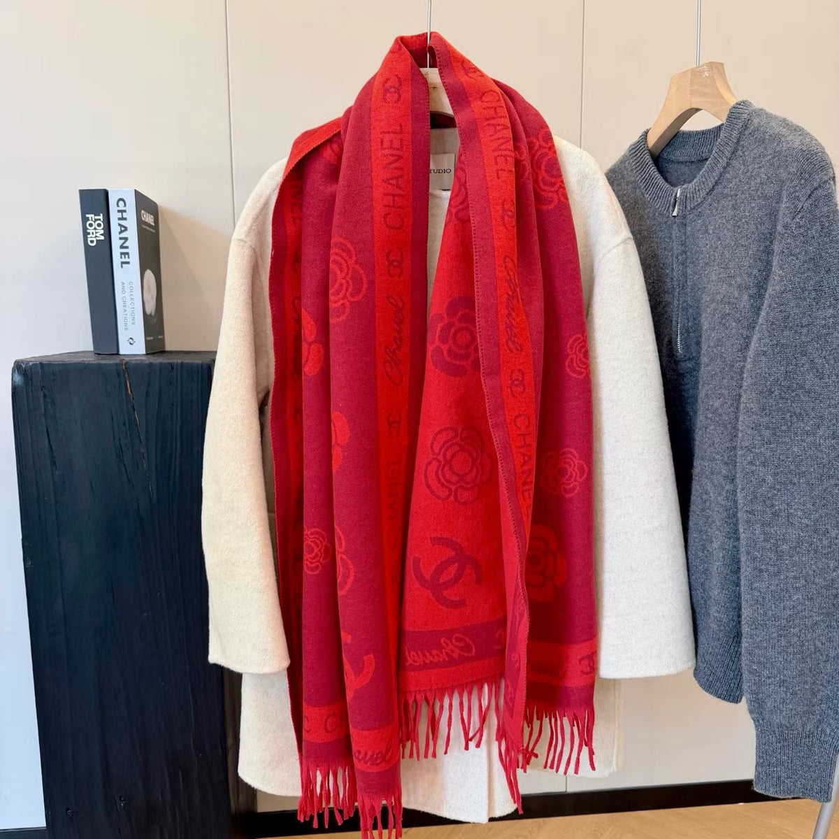 Worth the Hype – The Ultimate Winter Scarf-0010 Lxucase