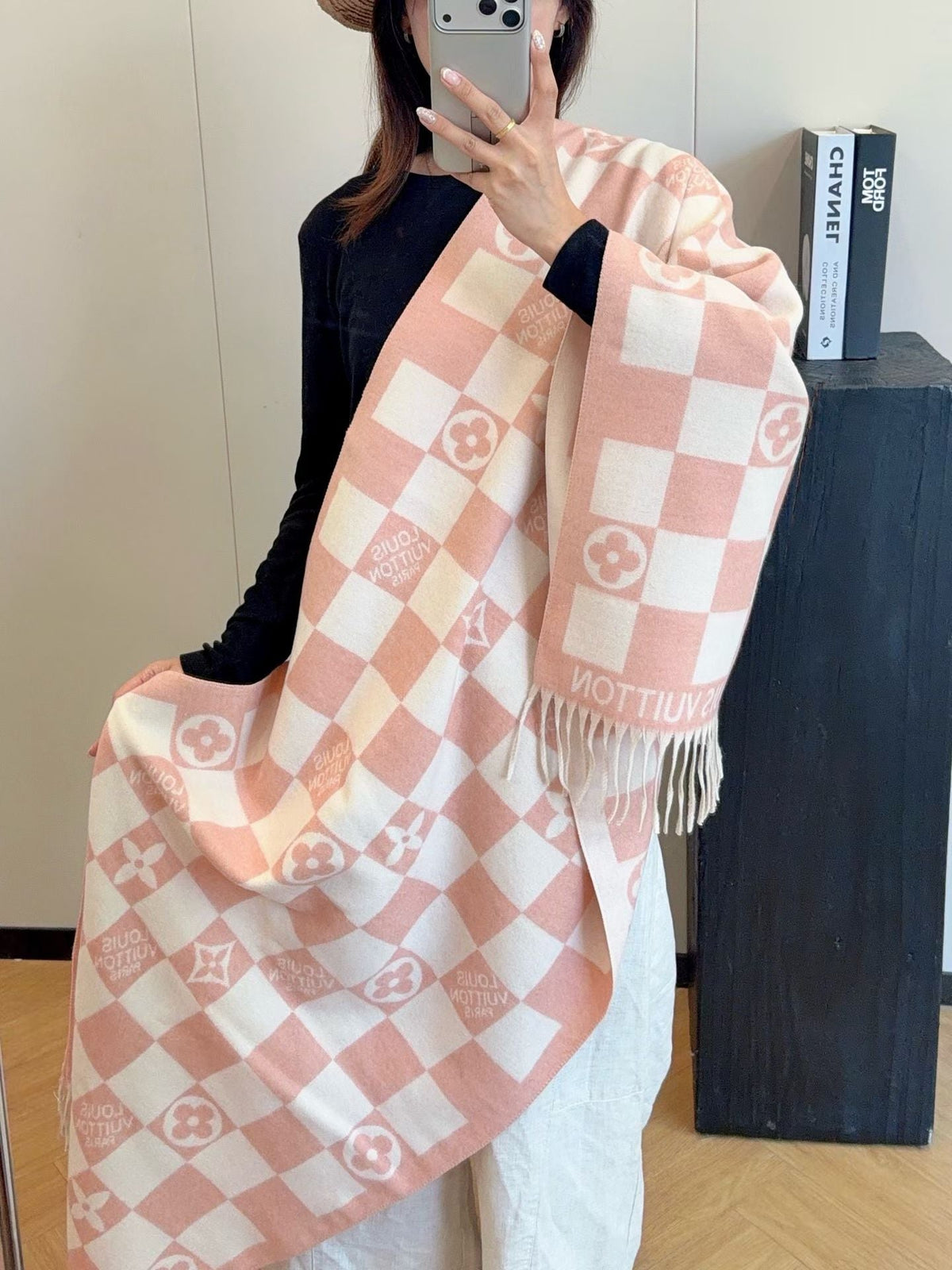 Worth the Hype – The Ultimate Winter Scarf-0011 Lxucase