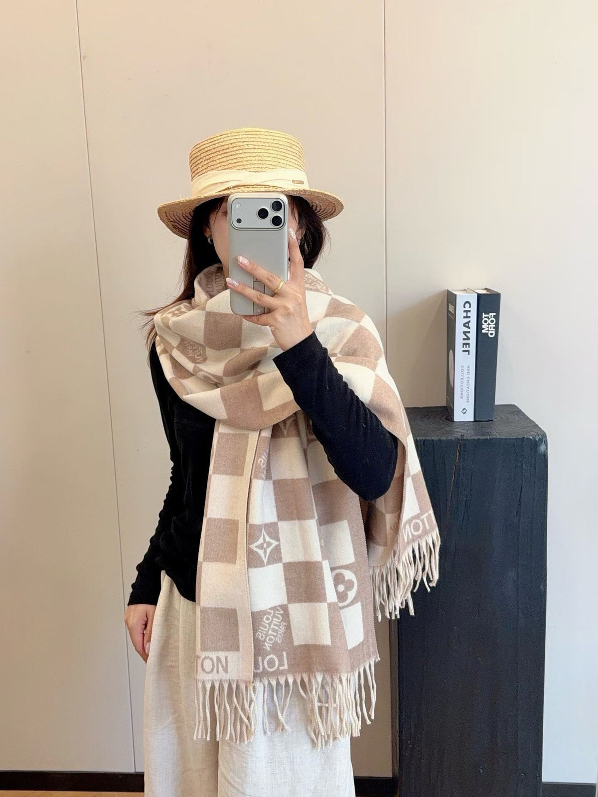 Worth the Hype – The Ultimate Winter Scarf-0011 Lxucase