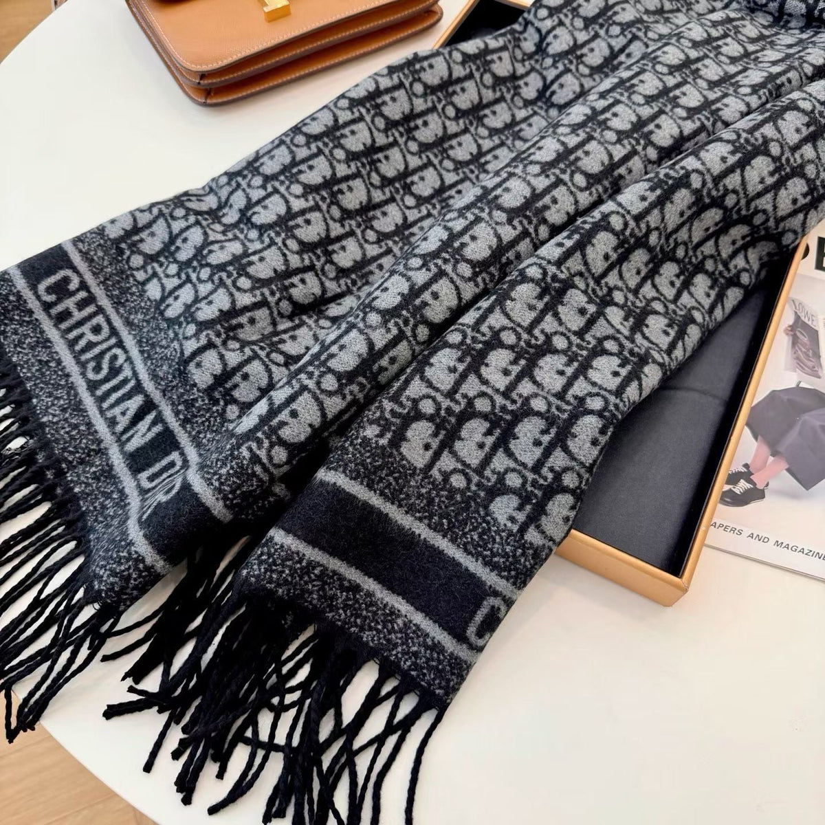 Worth the Hype – The Ultimate Winter Scarf-0012 Lxucase