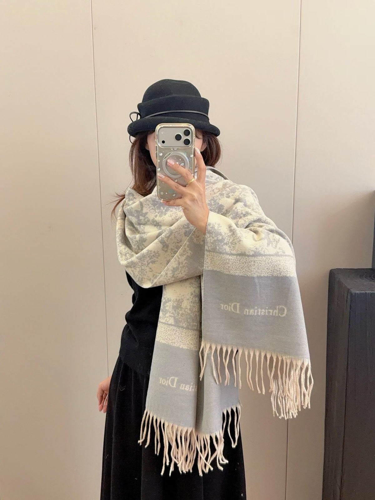 Worth the Hype – The Ultimate Winter Scarf-0013 Lxucase