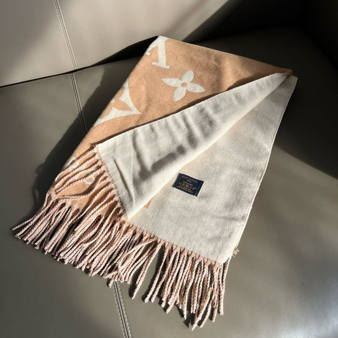 Worth the Hype – The Ultimate Winter Scarf-0014 Lxucase