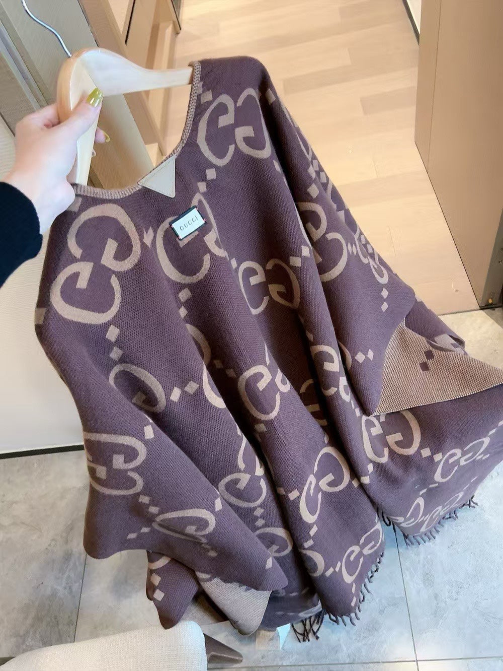 Worth the Hype – The Ultimate Winter Scarf-0016 Lxucase