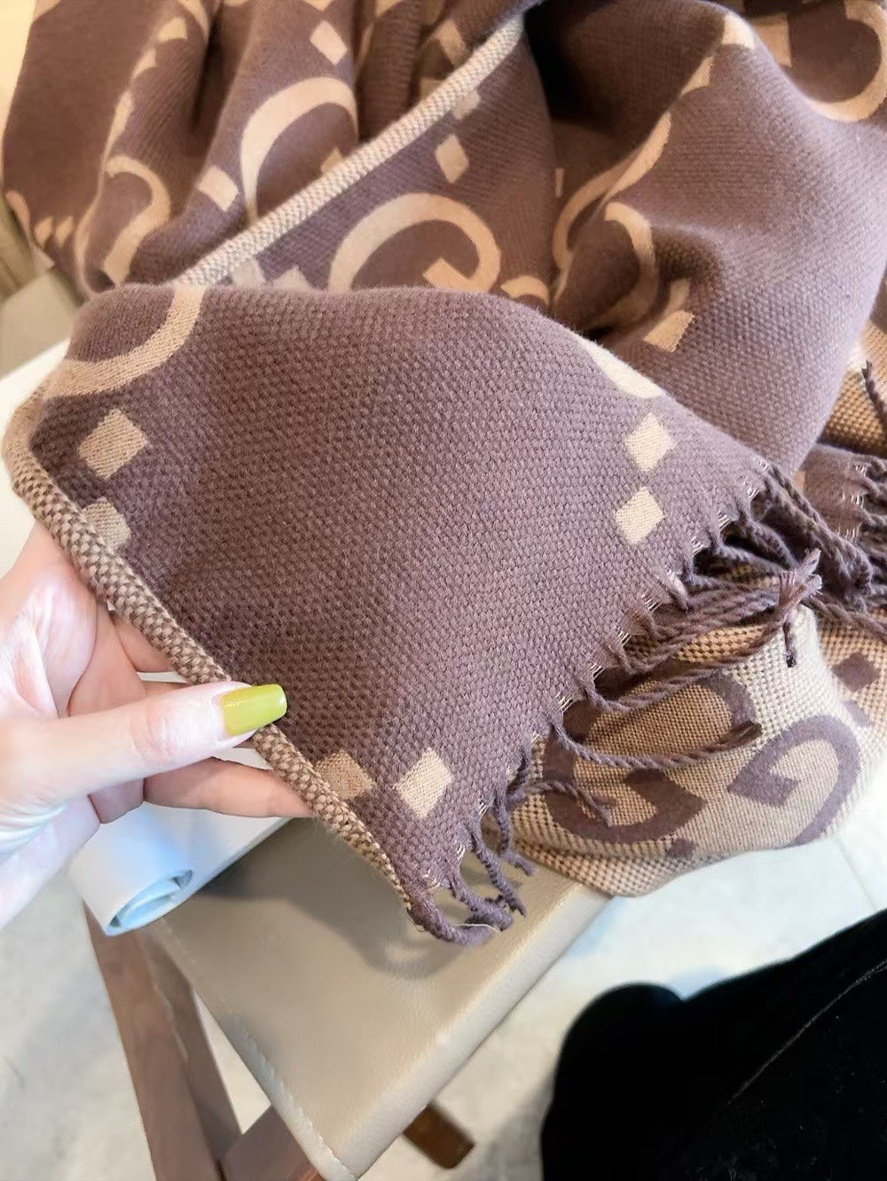 Worth the Hype – The Ultimate Winter Scarf-0016 Lxucase